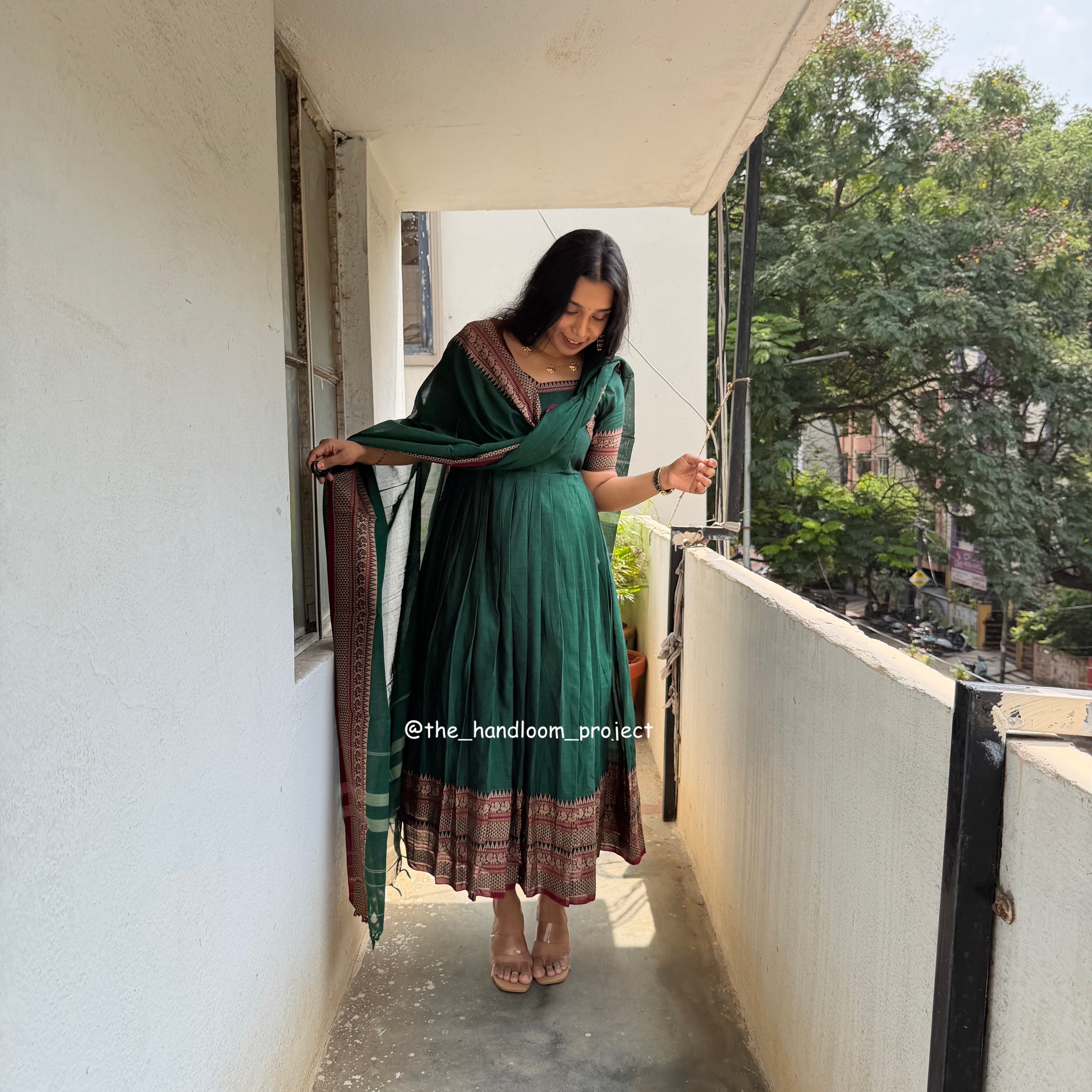 Dark green - kasturi